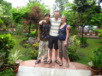 Visitors to Shantigriha